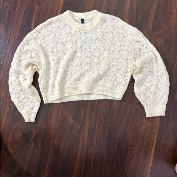 H&M Cream Textured Knit Sweater - Picture 2 of 4